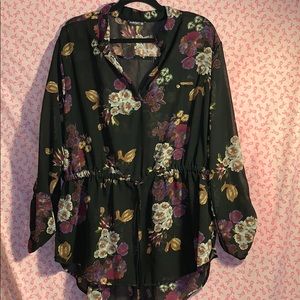 Sheer tunic style floral blouse size 3x